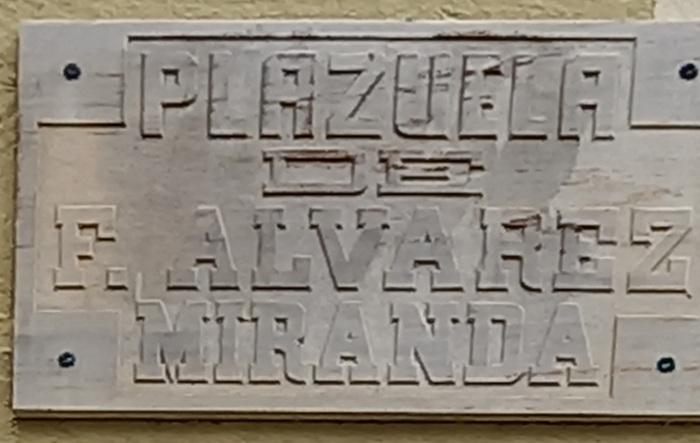 OUTRO NOME CONTROVERTIDO: PRAZA DE FEDERICO OU DE VICENTE ÁLVAREZ MIRANDA? Carlos Álvarez Lebredo