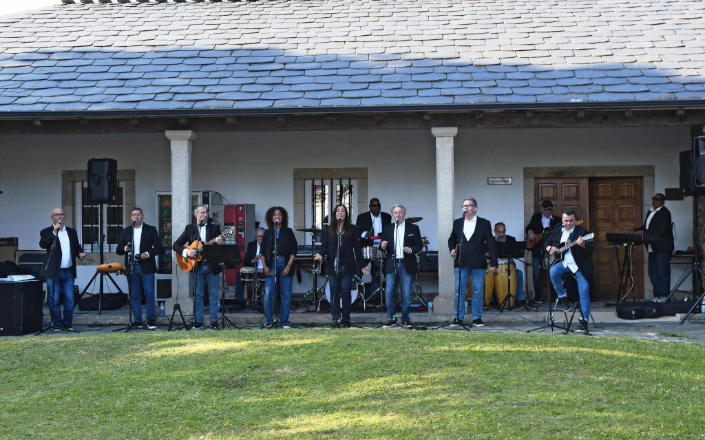 Chenchu, coa Trova, o 8 de xullo no Ribadeo Indiano